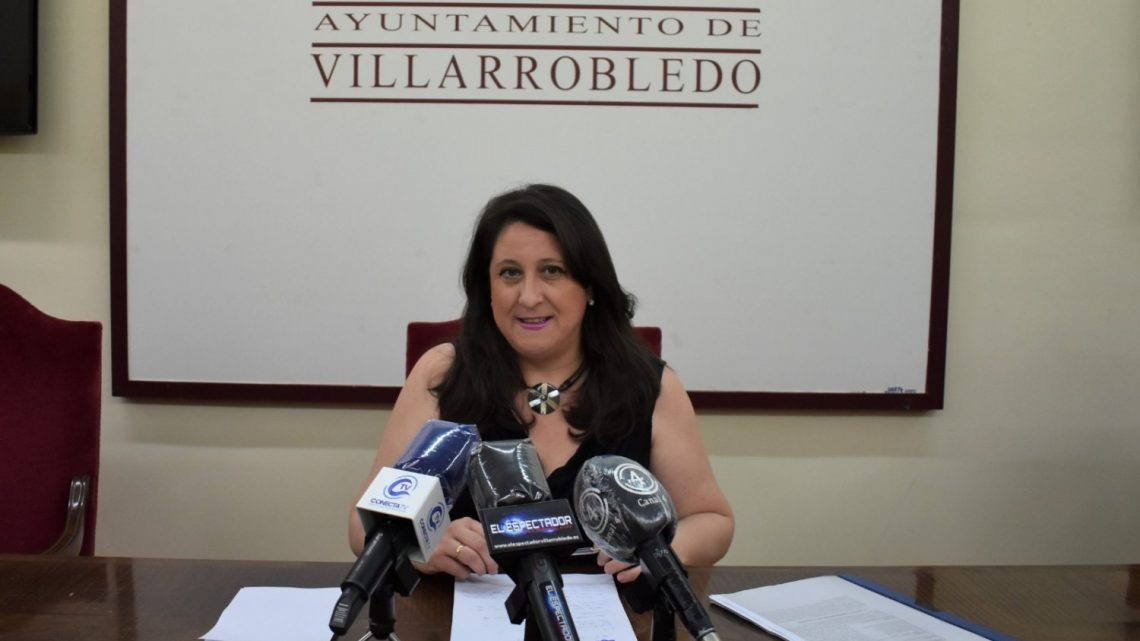 Cristina García pone en valor la labor de Servicios Sociales en Villarrobledo durante la crisis sanitaria en la atención a las personas más vulnerables. Cristina García pone en valor la labor de Servicios Sociales en Villarrobledo durante la crisis sanitaria en la atención a las personas más vulnerables.