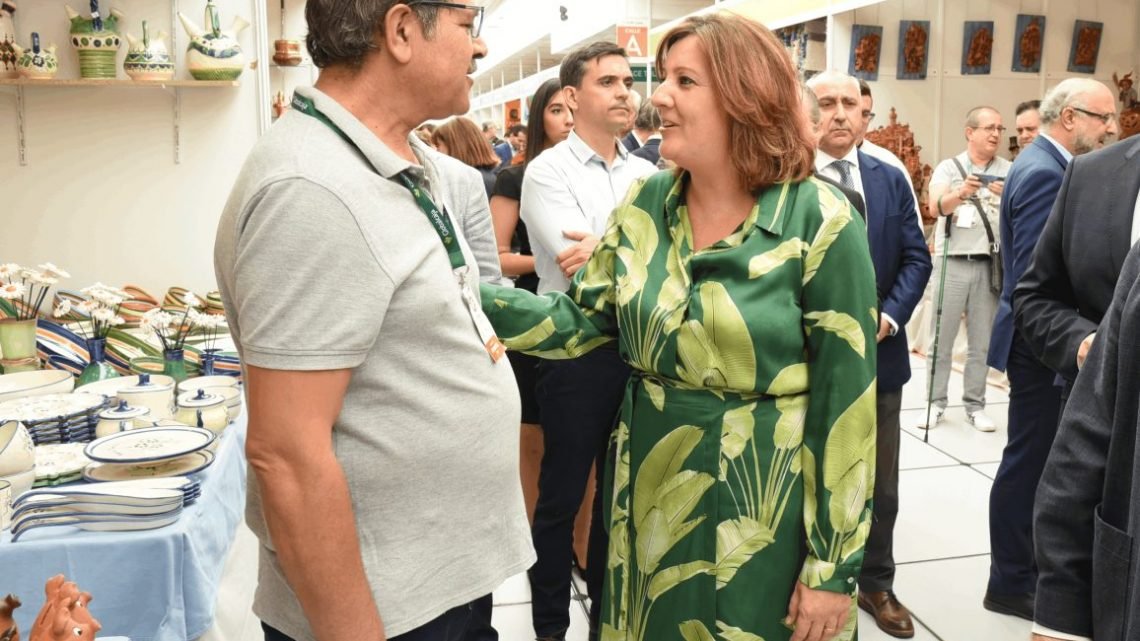 El Gobierno regional incrementa en un 25% las ayudas destinadas al comercio electrónico para garantizar la cobertura de todos los proyectos presentados El Gobierno regional incrementa en un 25% las ayudas destinadas al comercio electrónico para garantizar la cobertura de todos los proyectos presentados