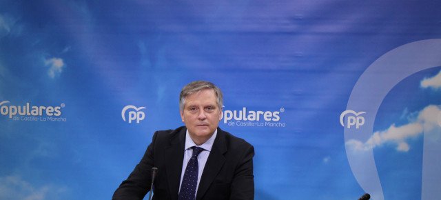 Cañizares afirma que el TC censura la “actitud constante” de Page de “intentar evitar los controles parlamentarios a su actividad ejecutiva” al admitir el recurso del PP contra el presupuesto regional de 2020 Cañizares afirma que el TC censura la “actitud constante” de Page de “intentar evitar los controles parlamentarios a su actividad ejecutiva” al admitir el recurso del PP contra el presupuesto regional de 2020