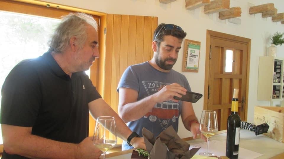 El Gobierno de Castilla-La Mancha promociona las Rutas del Vino de la región a través de la experiencia de los autores del blog ‘Guías Viajar’