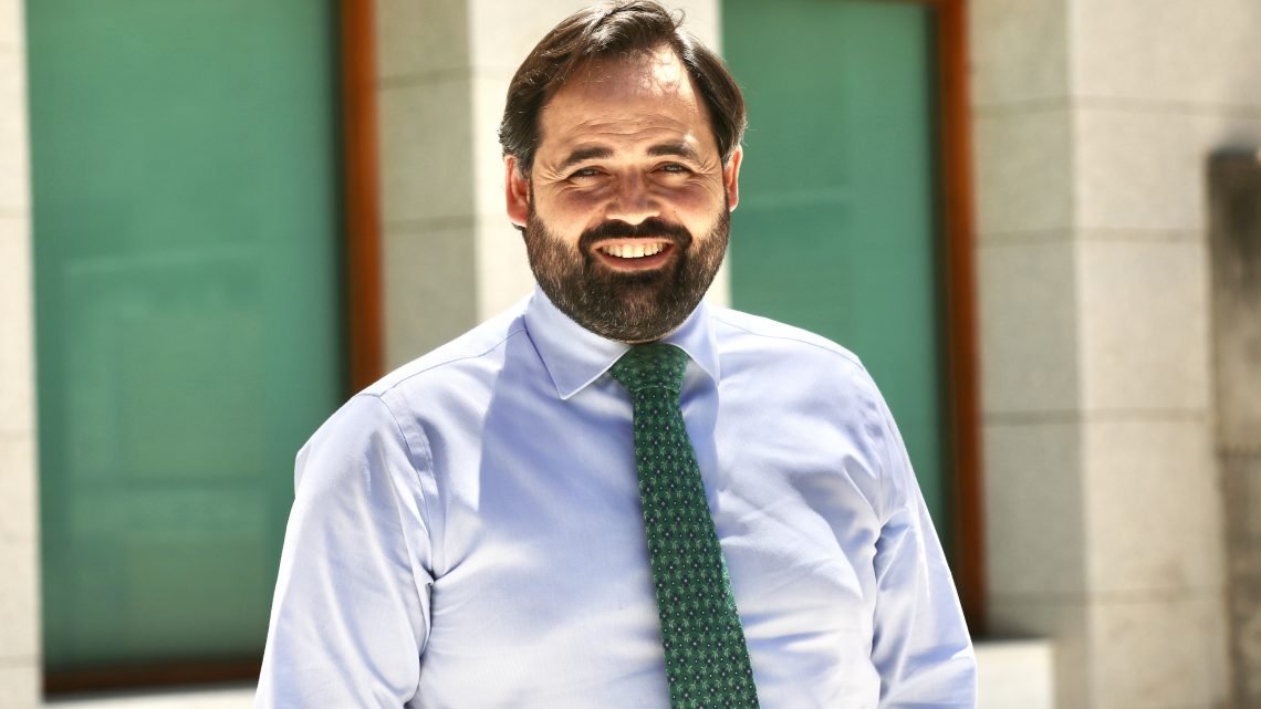 NUESTROS MAYORES, NUESTRA MAYOR VALÍA NUESTROS MAYORES, NUESTRA MAYOR VALÍA