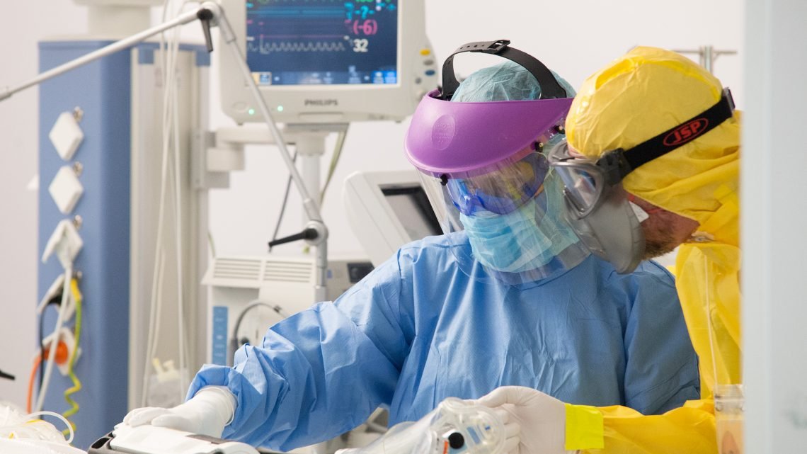 Se han registrado 784 nuevos casos por infección de coronavirus. Por provincias, Toledo ha registrado 271 casos, Albacete 188, Ciudad Real 155, Cuenca 130 y Guadalajara 40. Se han registrado 784 nuevos casos por infección de coronavirus. Por provincias, Toledo ha registrado 271 casos, Albacete 188, Ciudad Real 155, Cuenca 130 y Guadalajara 40.