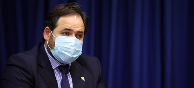 Núñez censura que el Decreto con las medidas restrictivas se publique “de madrugada” tras una tarde en la que Page “no daba respuesta” a las preocupaciones de los ciudadanos Núñez censura que el Decreto con las medidas restrictivas se publique “de madrugada” tras una tarde en la que Page “no daba respuesta” a las preocupaciones de los ciudadanos