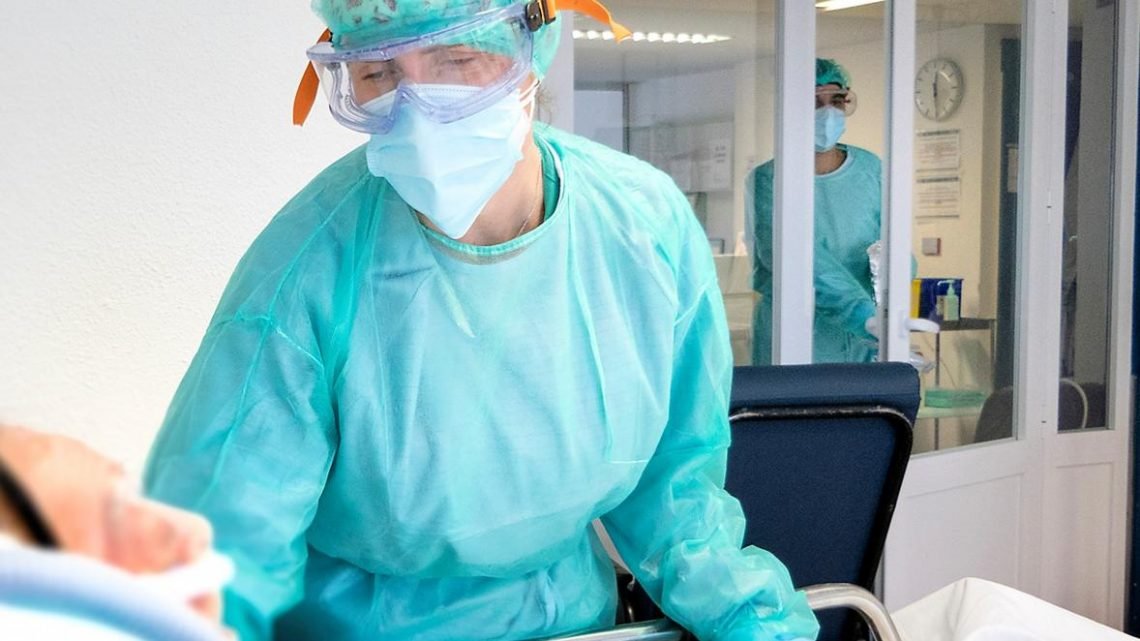 Sanidad recomienda prudencia, responsabilidad y cumplir con las medidas pautadas para prevenir la expansión del virus. Sanidad recomienda prudencia, responsabilidad y cumplir con las medidas pautadas para prevenir la expansión del virus.