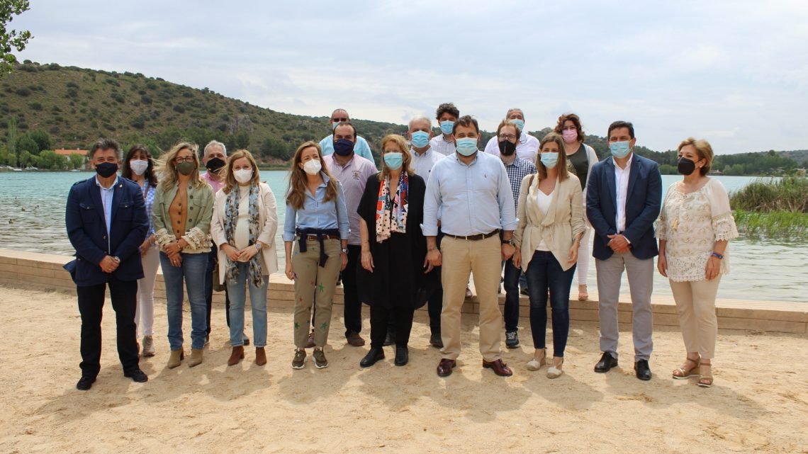 Núñez destaca que la apuesta del PP por el Medio Ambiente es firme y decidida: “Es una oportunidad inigualable para generar riqueza, empleo y oportunidades en nuestros pueblos” Núñez destaca que la apuesta del PP por el Medio Ambiente es firme y decidida: “Es una oportunidad inigualable para generar riqueza, empleo y oportunidades en nuestros pueblos”