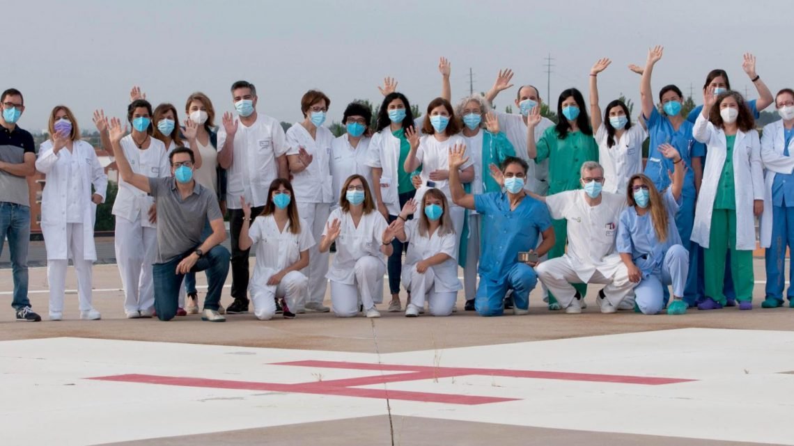 El Servicio de Oftalmología de la Gerencia de Alcázar de San Juan logra la medalla de plata en el Congreso Mundial de Glaucoma El Servicio de Oftalmología de la Gerencia de Alcázar de San Juan logra la medalla de plata en el Congreso Mundial de Glaucoma