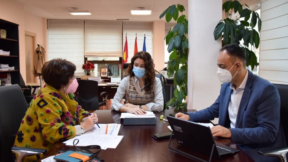 El Gobierno de Castilla-La Mancha y la Inspección de Trabajo inician una campaña de asesoramiento a empresas para la realización de sus planes de igualdad El Gobierno de Castilla-La Mancha y la Inspección de Trabajo inician una campaña de asesoramiento a empresas para la realización de sus planes de igualdad
