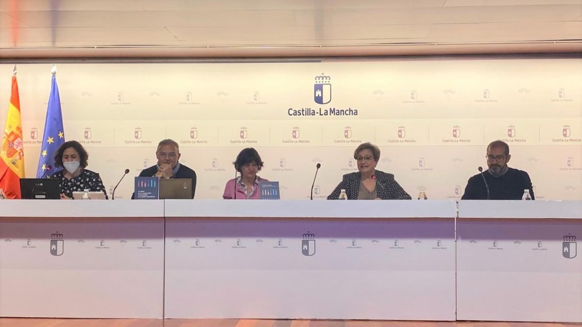 El Gobierno de Castilla-La Mancha destina más de 5,4 millones de euros a Cooperación Internacional para el Desarrollo en los dos últimos ejercicios El Gobierno de Castilla-La Mancha destina más de 5,4 millones de euros a Cooperación Internacional para el Desarrollo en los dos últimos ejercicios